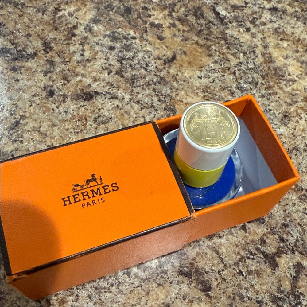 Hermès Paris nail polish in Orange Box